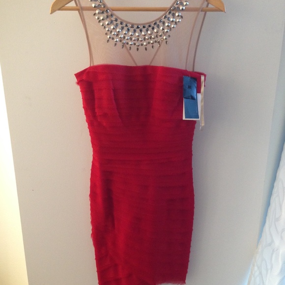 💃 BCBG 💃 Red Jewelled Neck Dress Size 2 - Picture 2 of 7